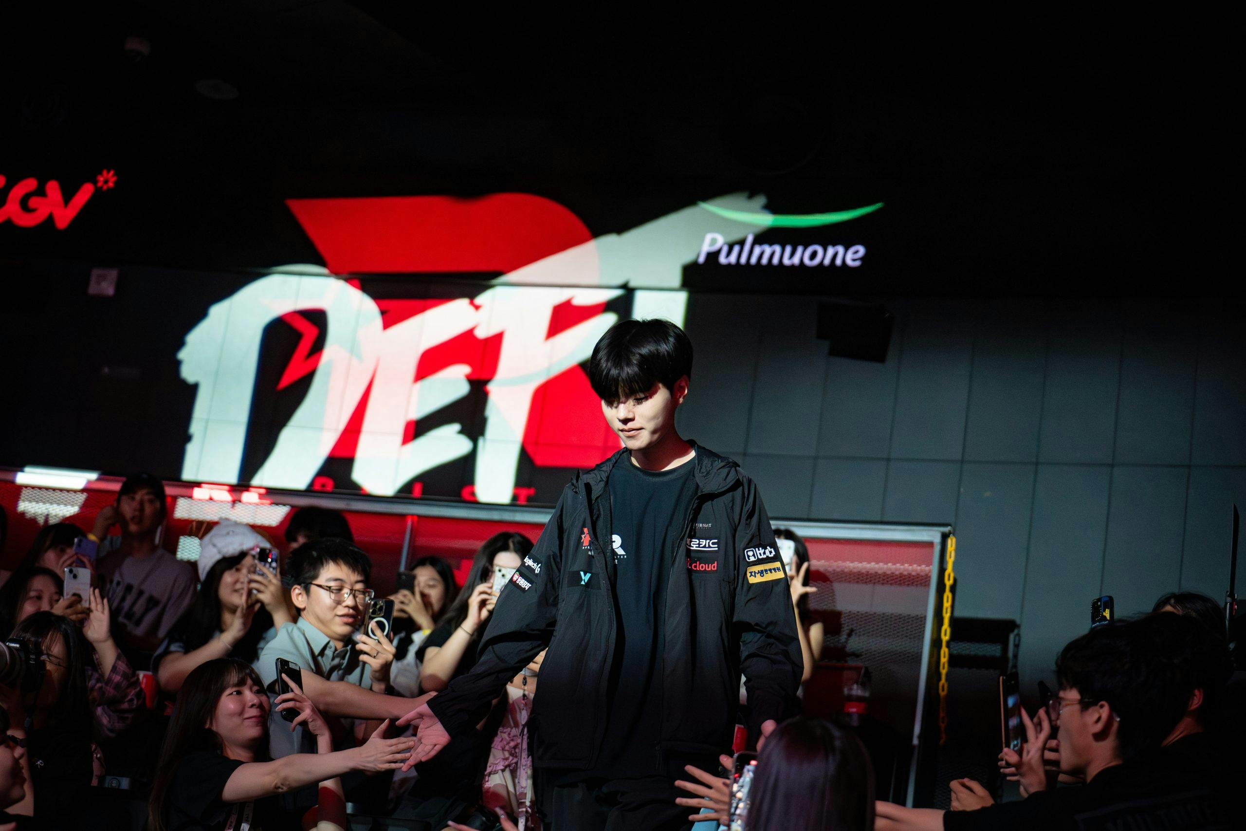 Deft announces departure for military service next year