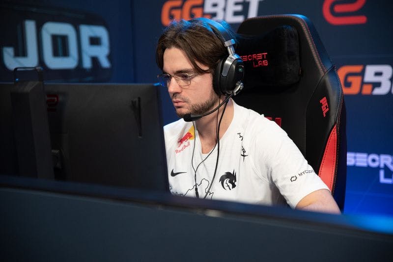 Polish Player Suspected Of Cheating Gets 2-Year Ban 
