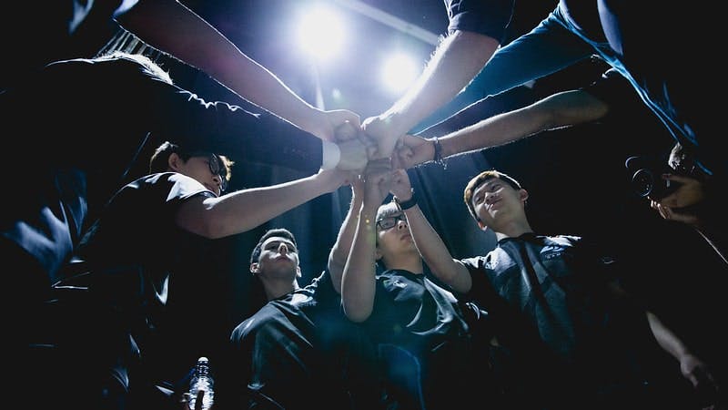 Fallen Staples: CLG reportedly to shrink esports portfolio, selling LCS franchise slot.