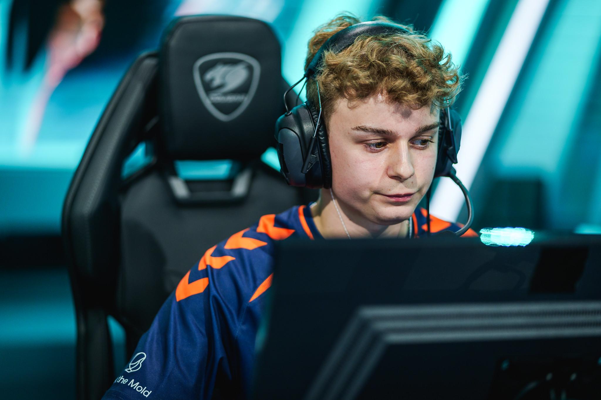 Fnatic to reportedly bring in Apeks Duelist to replace Derke