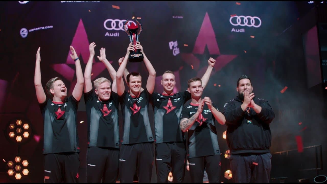 Astralis lifting a trophy was a very common scene back in their glorious days (credits: Faceit)