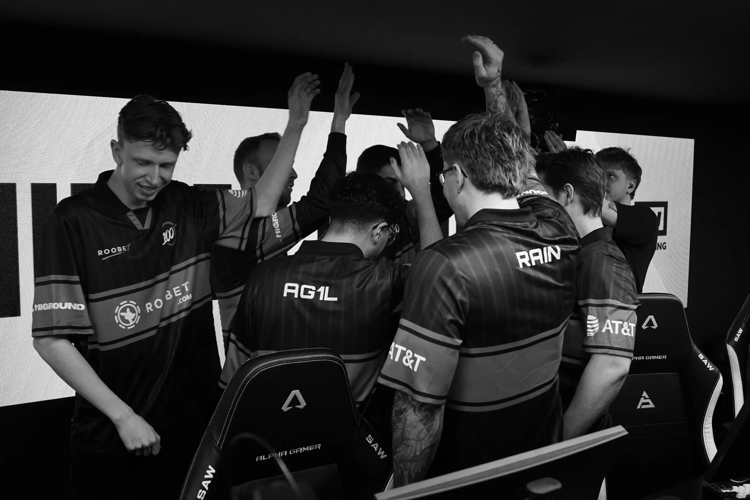 Grinding to the Top: The Rise of 100 Thieves' New Roster to #31