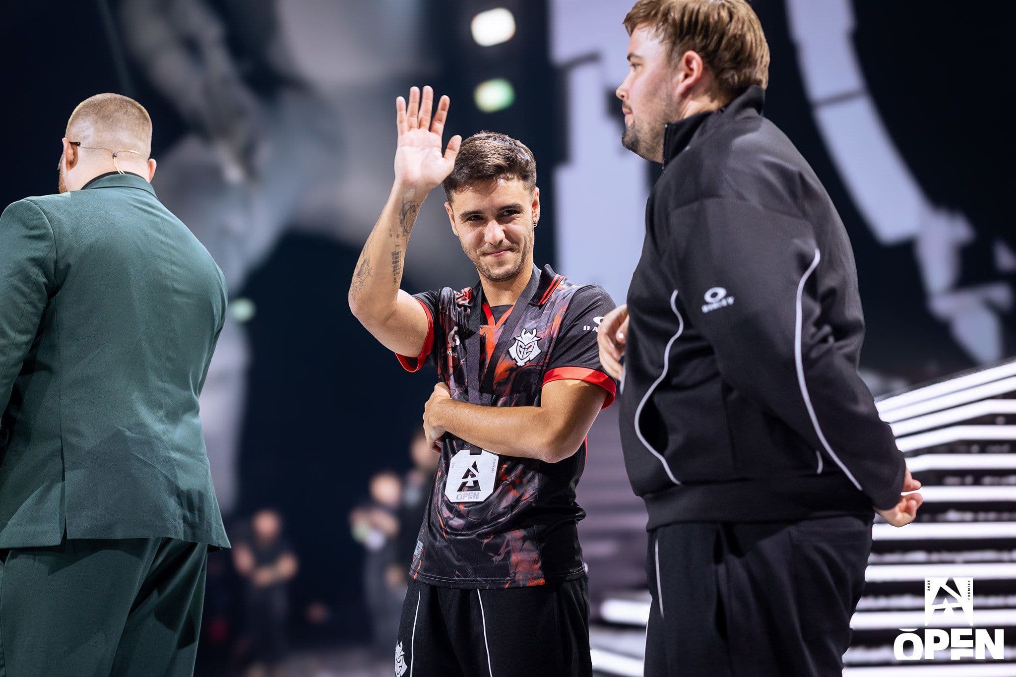 SunPayus vai pro banco e r1nkle assume a AWP no CS2