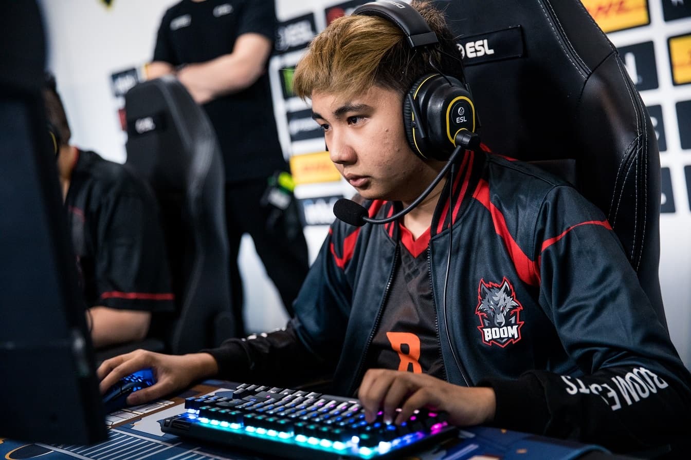 Yopaj é o midlaner da Shopify Rebellion desde que saiu da BOOM Esports.