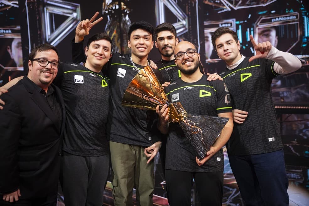 Brazilian fans look at this image and cry desolated as it's been a while since they felt that much happiness (credits: Riot Games)