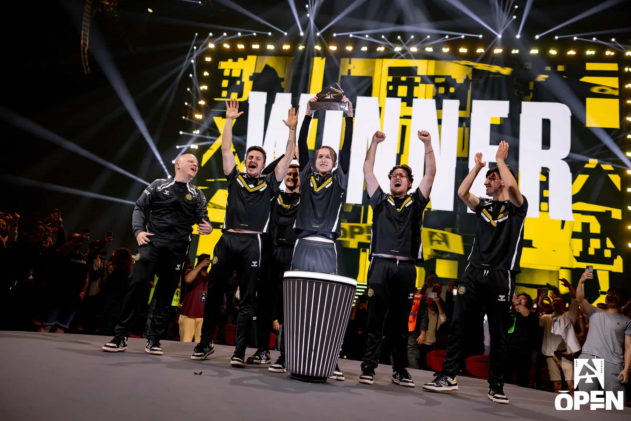 Team Vitality secure third consecutive trophy after epic Grand Finals at BLAST Open Spring 2025