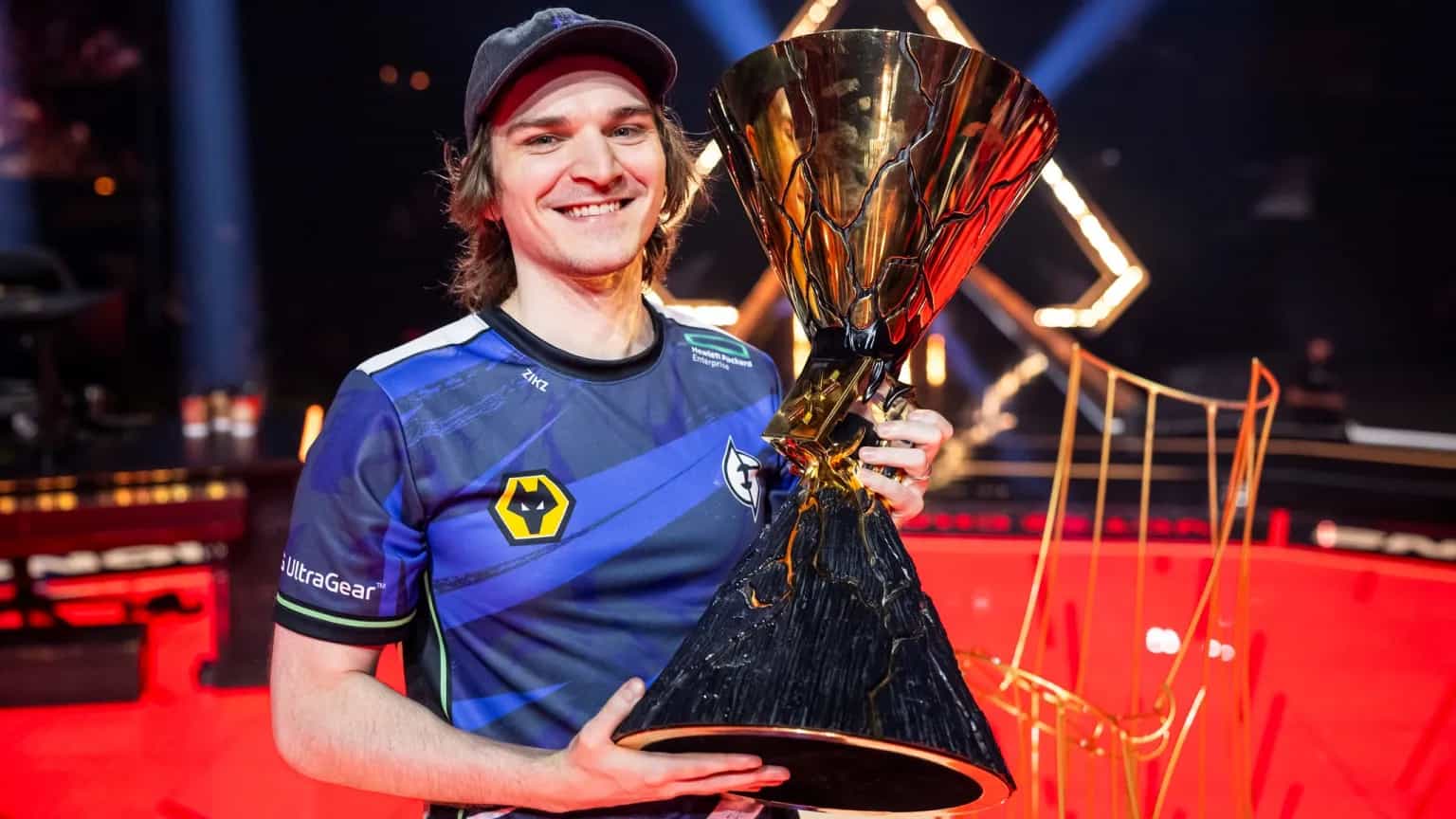 Former EG Coach Zikz finds new home at 100 Thieves