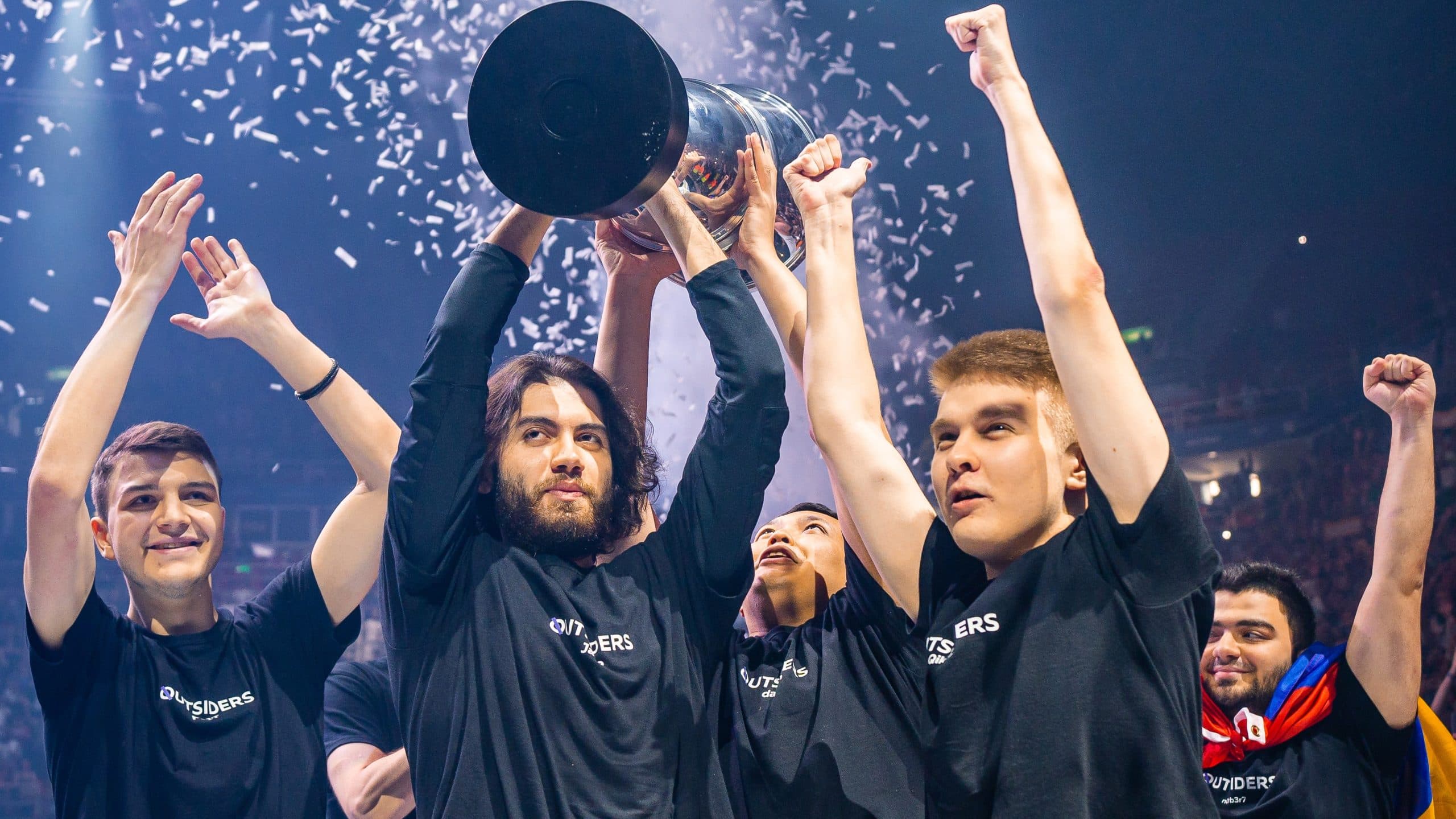 Jame e Virtus.pro, então Outsiders, vencem o Major do IEM Rio 2022
