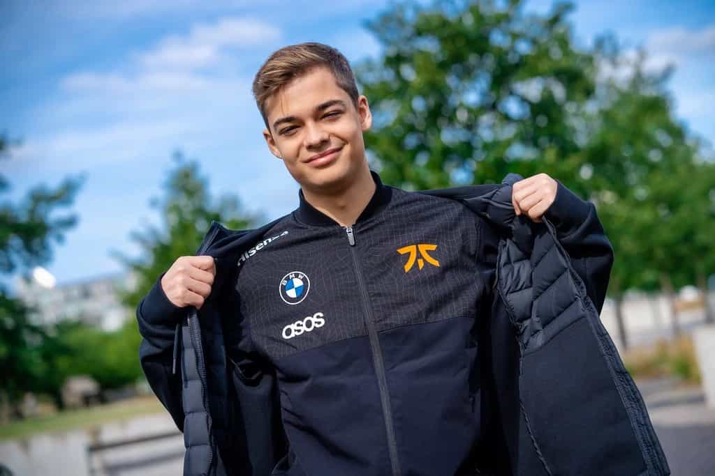 Rhuckz reportedly set to be new starting support for Fnatic in 2023