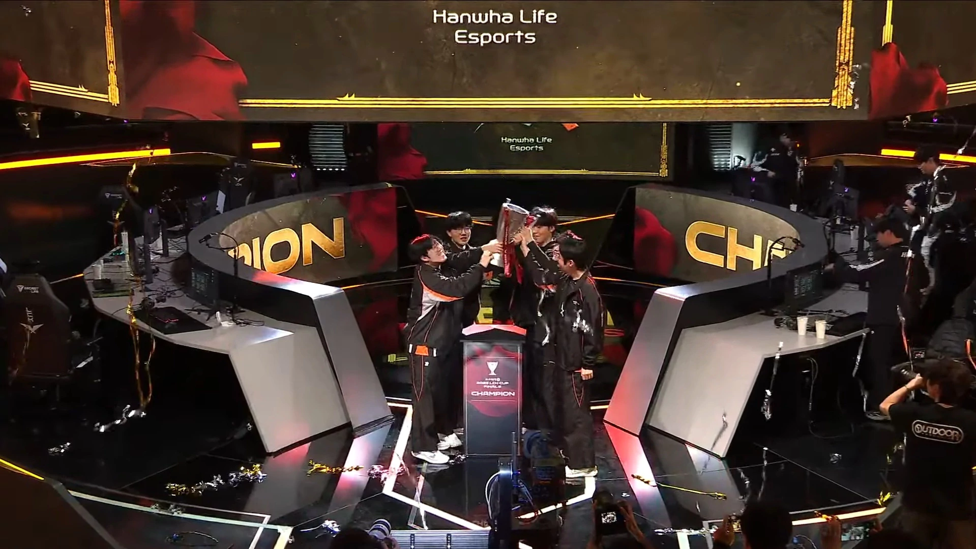 Hanwha Life Esports win LCK Cup and become first team at First Stand